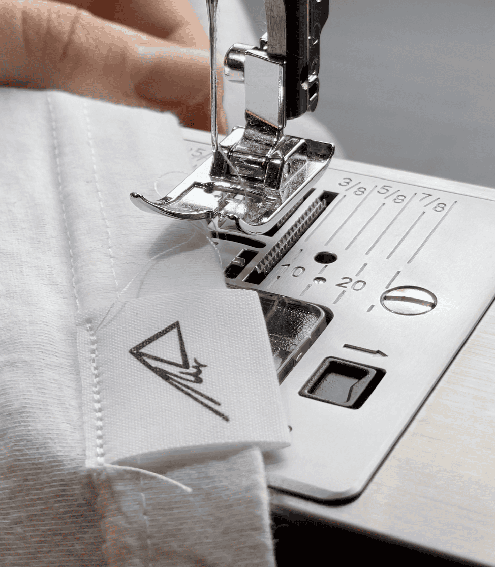 Nähmaschine mit NurEinBerg Label